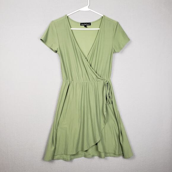 Derek Heart Size M Wrap Dress Sage Green Date Night Coastal European Minimalist - Picture 1 of 7